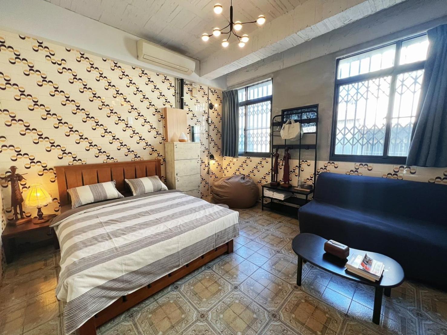 Local Backpacker Hostel Tainan Eksteriør billede