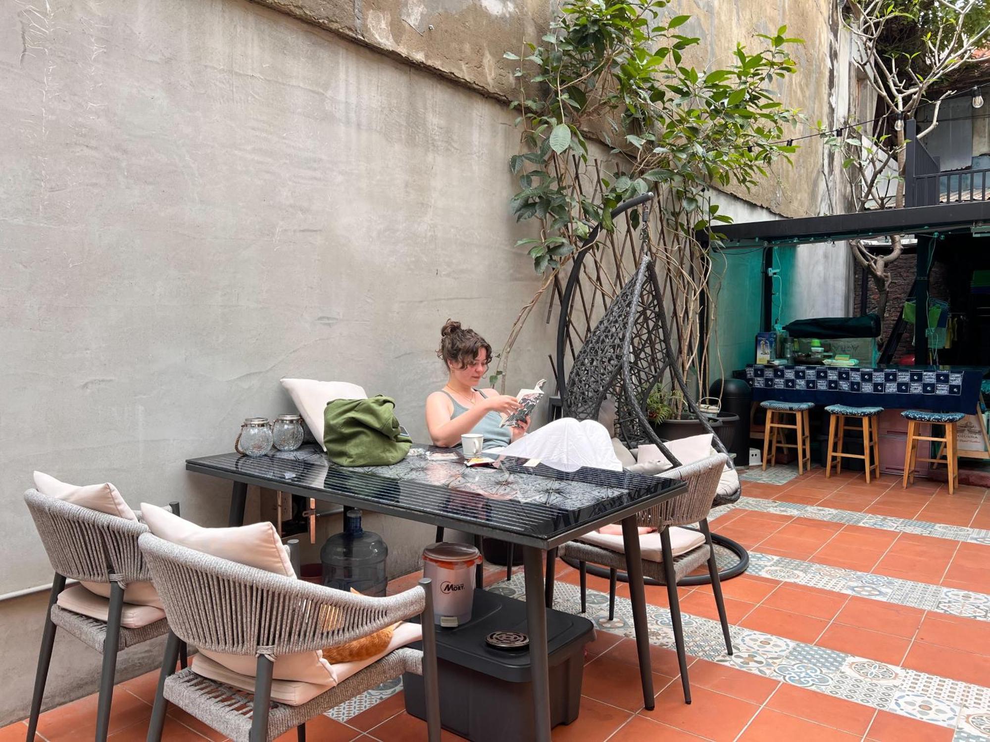 Local Backpacker Hostel Tainan Eksteriør billede
